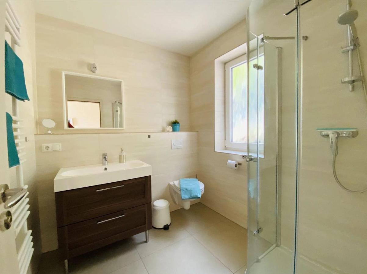 Bischofshof Apartment Sellin  ภายนอก รูปภาพ